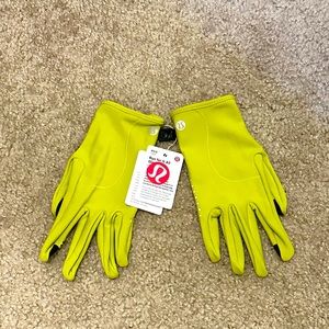 NWT Lululemon🍋 Run for it all gloves XS/S